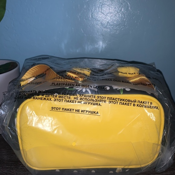 Disney Loungefly Bundle - Minnie Mouse Daisy - Picture 4 of 11